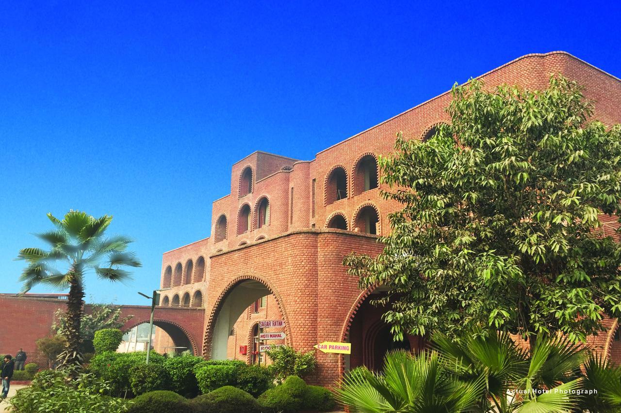 Magsons Resorts Vrindavan Kosi Ngoại thất bức ảnh
