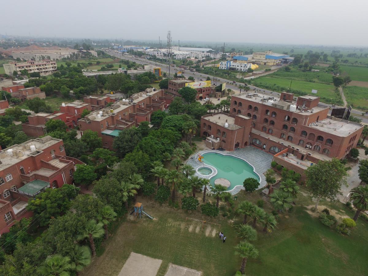 Magsons Resorts Vrindavan Kosi Ngoại thất bức ảnh